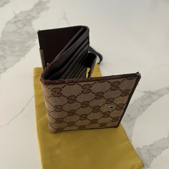 Authentic Gucci fabric and leather bifold wallet - Picture 7 of 14